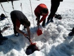 Zkladn kurz skialpinismu 16.-18.3.2012, Pardn jarn posko, tvrd firn a ist chlapsk parta. K tomu vyvrcholen na Snce a bezva nladika. Prost se to vydailo. - fotografie 73