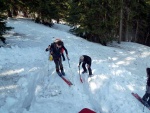 Zkladn kurz skialpinismu 16.-18.3.2012, Pardn jarn posko, tvrd firn a ist chlapsk parta. K tomu vyvrcholen na Snce a bezva nladika. Prost se to vydailo. - fotografie 93