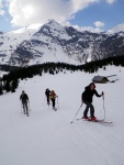 RAURIS - GOLDBERGGRUPPE na skialpech, Poctiv dvka vkovch metr odmnn luxusnmi sjezdy z vrcholk pesahujcch o nemlo dva tisce metr. Zejmna pojedn na svazch Hoher Sonnblicku a nsledn koupaka v termlech a regenerace v - fotografie 9