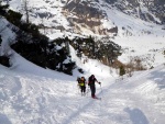 RAURIS - GOLDBERGGRUPPE na skialpech, Poctiv dvka vkovch metr odmnn luxusnmi sjezdy z vrcholk pesahujcch o nemlo dva tisce metr. Zejmna pojedn na svazch Hoher Sonnblicku a nsledn koupaka v termlech a regenerace v - fotografie 49