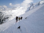 RAURIS - GOLDBERGGRUPPE na skialpech, Poctiv dvka vkovch metr odmnn luxusnmi sjezdy z vrcholk pesahujcch o nemlo dva tisce metr. Zejmna pojedn na svazch Hoher Sonnblicku a nsledn koupaka v termlech a regenerace v - fotografie 58