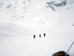 RAURIS - GOLDBERGGRUPPE na skialpech, Poctiv dvka vkovch metr odmnn luxusnmi sjezdy z vrcholk pesahujcch o nemlo dva tisce metr. Zejmna pojedn na svazch Hoher Sonnblicku a nsledn koupaka v termlech a regenerace v - fotografie 83