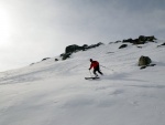 RAURIS - GOLDBERGGRUPPE na skialpech, Poctivá dávka výškových metrů odměněná luxusními sjezdy z vrcholků přesahujících o nemálo dva tisíce metrů. Zejména poježdění na svazích Hoher Sonnblicku a následná koupačka v termálech a regenerace v - fotografie 129