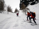 RAURIS - GOLDBERGGRUPPE na skialpech, Poctivá dávka výškových metrů odměněná luxusními sjezdy z vrcholků přesahujících o nemálo dva tisíce metrů. Zejména poježdění na svazích Hoher Sonnblicku a následná koupačka v termálech a regenerace v - fotografie 140
