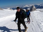 DACHSTEIN VRCHOL NA SKIALPECH 2012, Mooc dobr parta si to s Hanzem vala za skvlho poas a bjen nlady. Kdou kounkne na fotky pochop, e nen moc co dodat. - fotografie 36