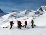 DACHSTEIN VRCHOL NA SKIALPECH 2012, Mooc dobr parta si to s Hanzem vala za skvlho poas a bjen nlady. Kdou kounkne na fotky pochop, e nen moc co dodat. - fotografie 87