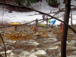 RAFTING NA JIZEE 2012, Konen pkn voda v podob 25m3, koda jen toho ochlazen. Vechno klaplo jak mlo a navc byl objven systm napojen zlomenho pdla pomoc zchranskho psu z vesty. - fotografie 6