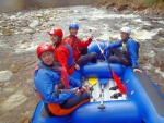 RAFTING NA JIZEE duben 2012, Pjemn voda, slunce i mraky, pohoda na lodch a raftech, usmvav mlad a krsn lid v posdkch. Dky Krakonoi - fotografie 20