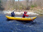 RAFTING NA JIZEE duben 2012, Pjemn voda, slunce i mraky, pohoda na lodch a raftech, usmvav mlad a krsn lid v posdkch. Dky Krakonoi - fotografie 26