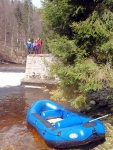 RAFTING NA JIZEE duben 2012, Pjemn voda, slunce i mraky, pohoda na lodch a raftech, usmvav mlad a krsn lid v posdkch. Dky Krakonoi - fotografie 32