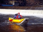 RAFTING NA JIZEE duben 2012, Pjemn voda, slunce i mraky, pohoda na lodch a raftech, usmvav mlad a krsn lid v posdkch. Dky Krakonoi - fotografie 35