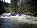 Rafting na Labi pod pindlem, Opravdu vyjmen den. Pehrada Labsk poutla vodu a k tomu pardn poas. Kdy se nm naskytne znovu takov pleitost...? - fotografie 3