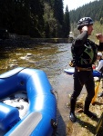 Rafting na Labi pod pindlem, Opravdu vyjmen den. Pehrada Labsk poutla vodu a k tomu pardn poas. Kdy se nm naskytne znovu takov pleitost...? - fotografie 21