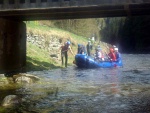 Rafting na Labi pod pindlem, Opravdu vyjmen den. Pehrada Labsk poutla vodu a k tomu pardn poas. Kdy se nm naskytne znovu takov pleitost...? - fotografie 35