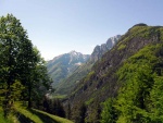 Alpsk perlky - Mll, Soa a Isel, Vodn stavy neply pvodn plnovanm ekm, ale na Soe a Iselu to stlo za to. Poas bylo super a skvl parta ukzala, e ji hned tak njak nesnze nezasko. - fotografie 75