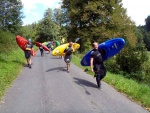 KAJAKOV KOLA HORN JIZERA, Perfektn a pohodov tm padler :-) koda e nevyla pedpovd ohledn det a tak jsme jen hoblovali Kamenici a Jizeru a pilovali techniku. Nezbv mi ne vechny astnky pochvlit. Mra - fotografie 60