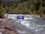 Rafting v Korutanech, Zjezd na eky, kam se mlo kdy podvte. A voda nakonec vyla. S nocovnm v Tee-Pee to nemlo chybu. - fotografie 29