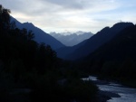 Rafting v Korutanech, Zjezd na eky, kam se mlo kdy podvte. A voda nakonec vyla. S nocovnm v Tee-Pee to nemlo chybu. - fotografie 101