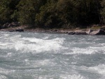 Rafting v Korutanech, Zjezd na eky, kam se mlo kdy podvte. A voda nakonec vyla. S nocovnm v Tee-Pee to nemlo chybu. - fotografie 153