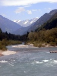 Rafting v Korutanech, Zjezd na eky, kam se mlo kdy podvte. A voda nakonec vyla. S nocovnm v Tee-Pee to nemlo chybu. - fotografie 196