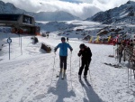 PITZTAL - PODZIMN ROZLYOVN, Slunko, pranek, perfektn pipraven svahy, ndhern ledovec, bjen parta lya s chut po zdokonalen. Co vc si pt. Veern sauna ns krsn prohla. Pardn zatek zimy! - fotografie 18