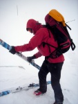 Skialpinistick pechod Krkono, Tsn po Novm roce jsme se vydali na pechod Krkono z Dolnch Mseek a do Janskch Lzn. Poas kzalo svoji drsnj tv, pesto v tmu vldla naprost pohoda. Veer ve finsk kdi tak neml  - fotografie 85