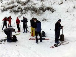 ZKLADN KURZ SKIALPINISMU 15.-17.2.2013, Pardn, v tm ist chlapsk zletost. Brilantn snhov podmnky a pohoda v tmu a dostivost se nco dozvdt. Vichni se nauili skvle nakopnout Harleye a nejen to... - fotografie 2