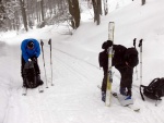 SKIALPINISTICK VKEND V KRKONOCH tentokrt ze PINDLU, Tak to byla opravdov zima! mrt novho snhu, vysok lavinovka 3-4, ale nladika v tmu bezvadn. Vyuili jsme pohostinnosti Martinovky a dali si KRNAPEM povolen trasy v dol Blho Labe a na Labs - fotografie 22