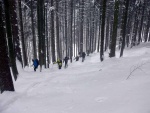 SKIALPINISTICK VKEND V KRKONOCH tentokrt ze PINDLU, Tak to byla opravdov zima! mrt novho snhu, vysok lavinovka 3-4, ale nladika v tmu bezvadn. Vyuili jsme pohostinnosti Martinovky a dali si KRNAPEM povolen trasy v dol Blho Labe a na Labs - fotografie 24