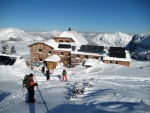 SKIALPY DACHSTEIN msto Silvretty - 2013, Prognza poas na Silvrettu byla tragick, a tak jsme vybrali nhradn een, kter slibovalo dobr poas. A POVEDLO SE! Dky Alponoi, bylo to asn! A to jak dky tmu, tak super chalup a musm - fotografie 51