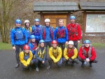 RAFTING JIZERA 29.4.2013, Krakono letos pout luxusn vodu a tak jsme si to podn uili! Velk vlny, peeje, dra a umpy, vlce prost ndhera. Nedln jzdy byly avnatj, ale v sobotu bylo zase tepleji. Fakt pardn  - fotografie 2