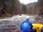 RAFTING JIZERA 29.4.2013, Krakono letos pout luxusn vodu a tak jsme si to podn uili! Velk vlny, peeje, dra a umpy, vlce prost ndhera. Nedln jzdy byly avnatj, ale v sobotu bylo zase tepleji. Fakt pardn  - fotografie 23