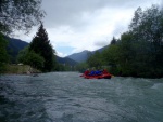 DIVOK RAFTING NA NOCE, ISARCU A PASIRIU, Velmi tepl poas tentokrt naavnilo tyto divok eky na opravdu megavodu. I Kdy jsme vymnili Isel za Mll vbec to nevadilo, Megavoda na Noce a pardn lucht na Pasiriu to dokonale vynahradili. - fotografie 69