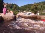 VLTAVA 4 DENN: VY BROD - ZLAT KORUNA, Ndhern poas, pohodov plavba, bjen parta, rum s kolou, Mochito, Krumlov, a ing. Pajda s De Pejrakem, no prost pardika! - fotografie 10