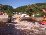 VLTAVA 4 DENN: VY BROD - ZLAT KORUNA, Ndhern poas, pohodov plavba, bjen parta, rum s kolou, Mochito, Krumlov, a ing. Pajda s De Pejrakem, no prost pardika! - fotografie 11