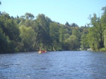 VLTAVA 4 DENN: VY BROD - ZLAT KORUNA, Ndhern poas, pohodov plavba, bjen parta, rum s kolou, Mochito, Krumlov, a ing. Pajda s De Pejrakem, no prost pardika! - fotografie 22