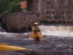 VLTAVA 4 DENN: VY BROD - ZLAT KORUNA, Ndhern poas, pohodov plavba, bjen parta, rum s kolou, Mochito, Krumlov, a ing. Pajda s De Pejrakem, no prost pardika! - fotografie 108