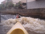 VLTAVA 4 DENN: VY BROD - ZLAT KORUNA, Ndhern poas, pohodov plavba, bjen parta, rum s kolou, Mochito, Krumlov, a ing. Pajda s De Pejrakem, no prost pardika! - fotografie 131