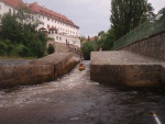 VLTAVA 4 DENN: VY BROD - ZLAT KORUNA, Ndhern poas, pohodov plavba, bjen parta, rum s kolou, Mochito, Krumlov, a ing. Pajda s De Pejrakem, no prost pardika! - fotografie 138