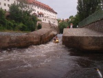 VLTAVA 4 DENN: VY BROD - ZLAT KORUNA, Ndhern poas, pohodov plavba, bjen parta, rum s kolou, Mochito, Krumlov, a ing. Pajda s De Pejrakem, no prost pardika! - fotografie 140