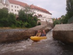 VLTAVA 4 DENN: VY BROD - ZLAT KORUNA, Ndhern poas, pohodov plavba, bjen parta, rum s kolou, Mochito, Krumlov, a ing. Pajda s De Pejrakem, no prost pardika! - fotografie 144