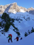 DACHSTEIN - skialpov klasika, Ndhern jarn vkend na horch s bjenou partou. - fotografie 6