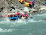 ADRENALIN RAFTING, Bjen a avnat ledovcov eka, podzimn a stle jet tepl slunce, skvl parta, prost pardn akcika. Pojete na Isel s nmi a mete si to ut tak. - fotografie 6