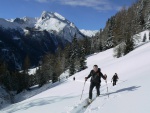 SKIALP ARENA RIEDINGTAL, Praan, sobotn hitparda slunce, presko ve 2.000 m - dky Michale, veern sauna, grilparty jako veee a nedln sice podmraen ale pesto vivn rochn v praanu po kolena... - fotografie 6