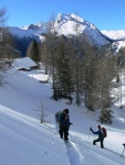 SKIALP ARENA RIEDINGTAL, Praan, sobotn hitparda slunce, presko ve 2.000 m - dky Michale, veern sauna, grilparty jako veee a nedln sice podmraen ale pesto vivn rochn v praanu po kolena... - fotografie 7