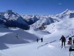 SKIALP ARENA RIEDINGTAL, Praan, sobotn hitparda slunce, presko ve 2.000 m - dky Michale, veern sauna, grilparty jako veee a nedln sice podmraen ale pesto vivn rochn v praanu po kolena... - fotografie 14