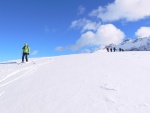 SKIALP ARENA RIEDINGTAL, Praan, sobotn hitparda slunce, presko ve 2.000 m - dky Michale, veern sauna, grilparty jako veee a nedln sice podmraen ale pesto vivn rochn v praanu po kolena... - fotografie 17