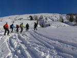 SKIALP ARENA RIEDINGTAL, Praan, sobotn hitparda slunce, presko ve 2.000 m - dky Michale, veern sauna, grilparty jako veee a nedln sice podmraen ale pesto vivn rochn v praanu po kolena... - fotografie 32