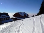 SKIALPINISTICK PECHOD KRKONO PES SN̎KU, Skialpinistick Krkonosk Haute route tentokrt nabdla fantastick poas, 4 ndhern try, cca 4.000 vkovch metr a 75 km na dlku. A pohostinnost vech navtvench mst pispla k super nlad - fotografie 5