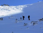 SKIALPINISTICK PECHOD KRKONO PES SN̎KU, Skialpinistick Krkonosk Haute route tentokrt nabdla fantastick poas, 4 ndhern try, cca 4.000 vkovch metr a 75 km na dlku. A pohostinnost vech navtvench mst pispla k super nlad - fotografie 25